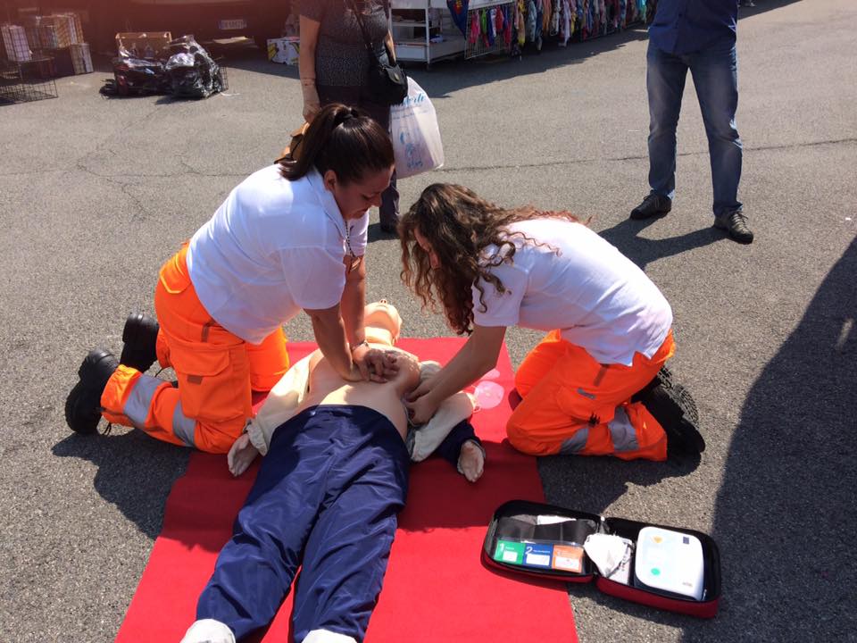 Mariano ci sta a cuore: ecco il nuovo defibrillatore