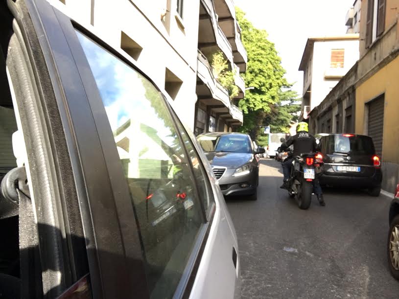 Strade chiuse, traffico in tilt in centro