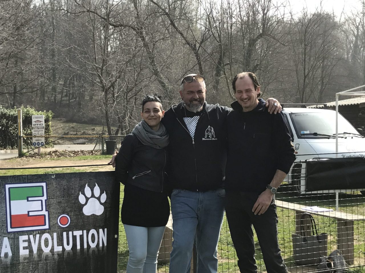 Gara cinofila: cani in pista per ultimare il canile