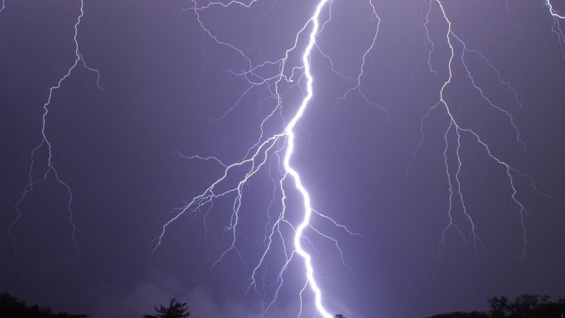 Meteo: venerdì l’estate si ferma, arrivano i temporali