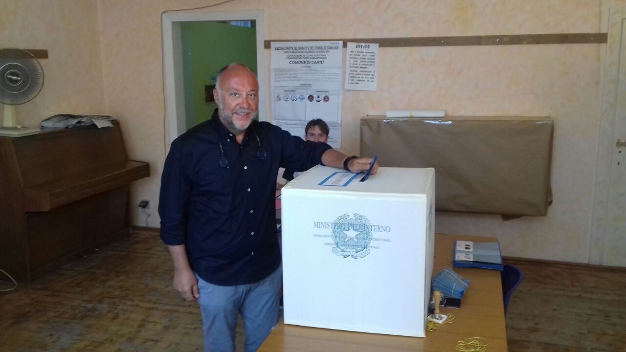 Elezioni a Cantù: ha votato anche Arosio