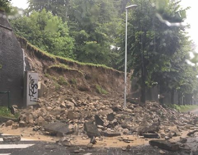Maltempo a Casnate: crollo di un muro