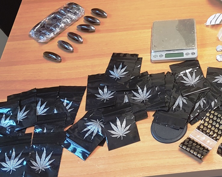 Droga nella macchina, arrestato un 19enne canturino