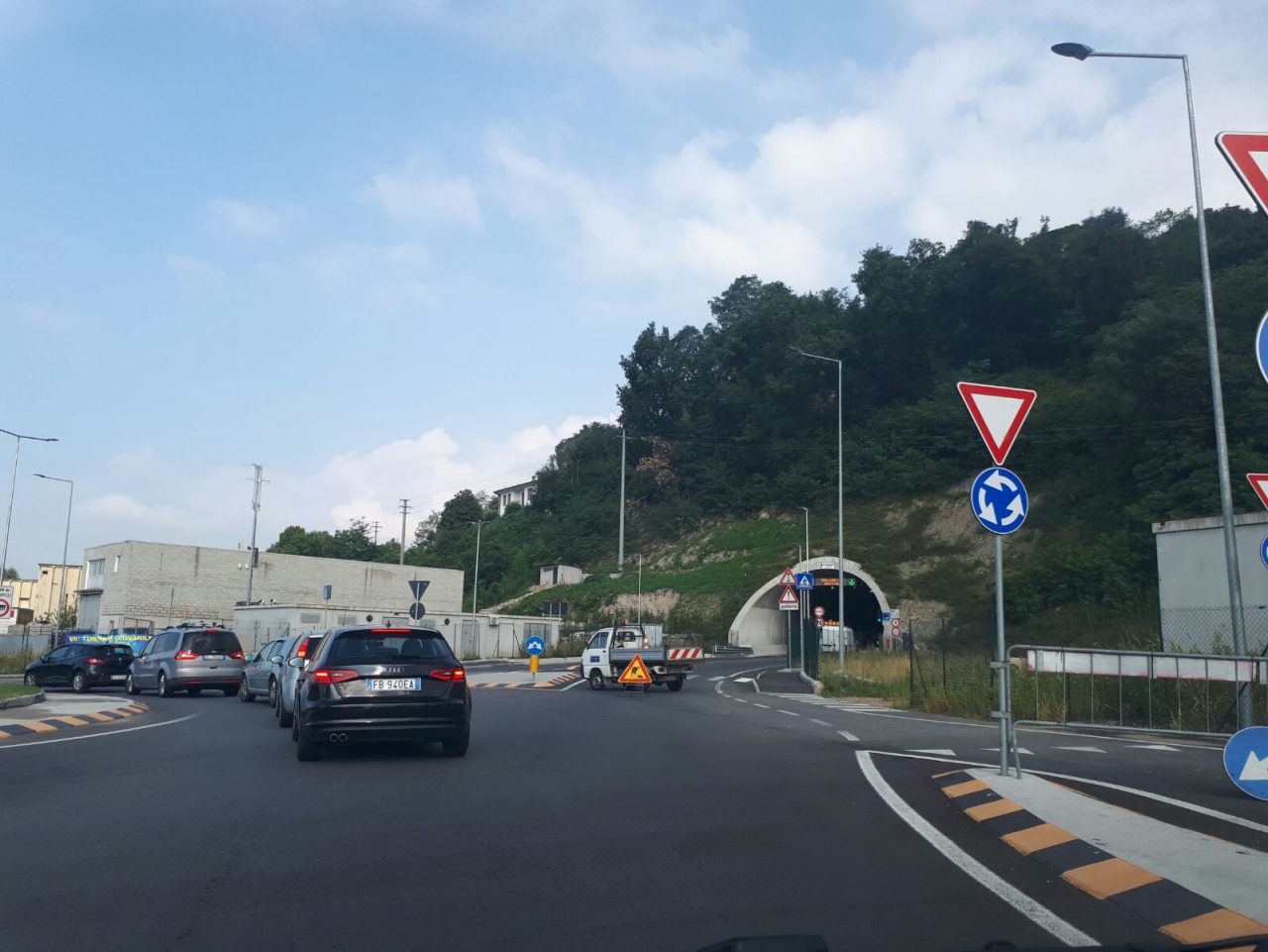 Galleria chiusa a Pusiano