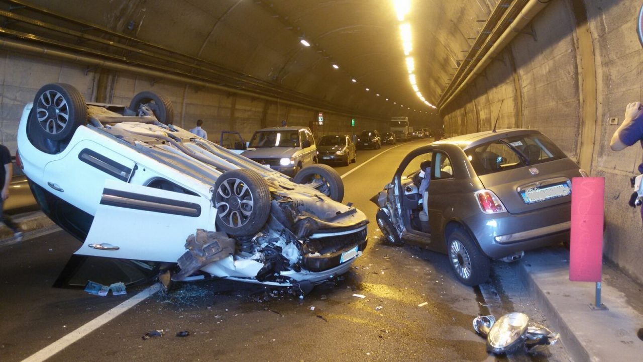 Incidente a Cernobbio in galleria: ferite tre donne. FOTO