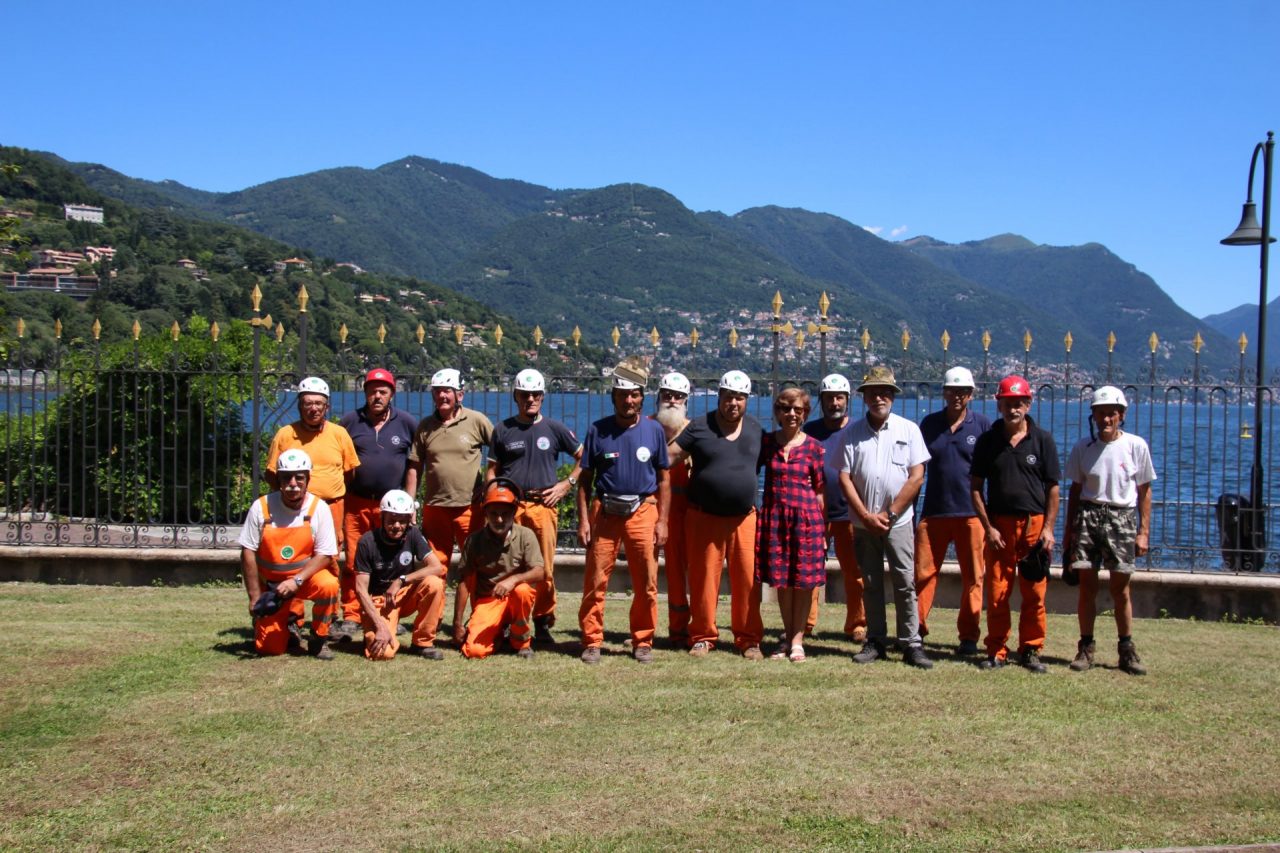 Manutenzione a Villa Gallia e Saporiti: migranti e alpini in prima linea
