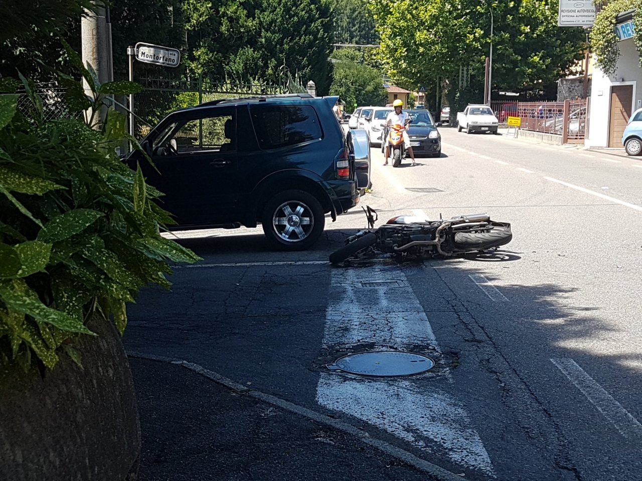 Albese, si scontra con un’auto: motociclista ferito gravemente