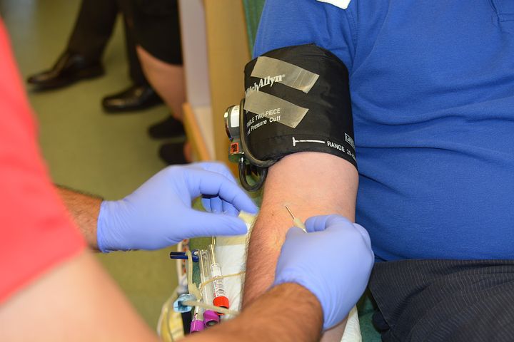 Avis Erba: anche d’estate c’è bisogno di sangue