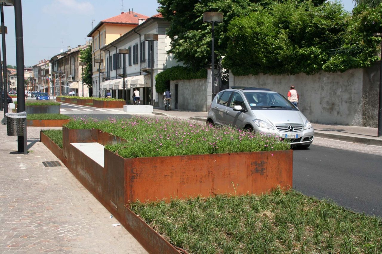 Spacciava in centro a Mariano, denunciato un albanese