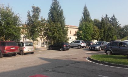 Lite nel parcheggio. Un uomo in ospedale