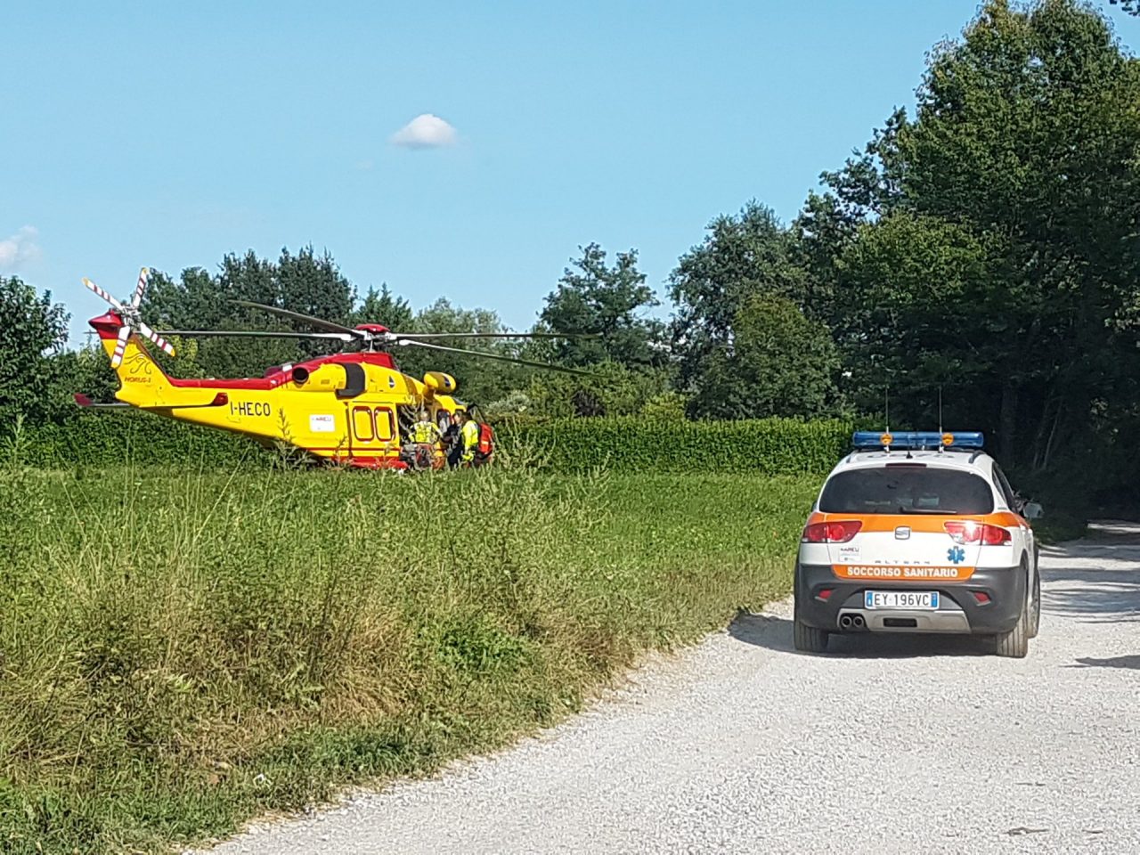 Bosisio, motociclista cade sulla pista: ferito gravemente