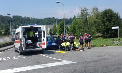 Incidente a Inverigo: travolti cinque ciclisti. FOTO