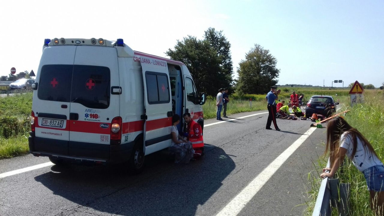 Ciclista cade a Cermenate: è gravissimo