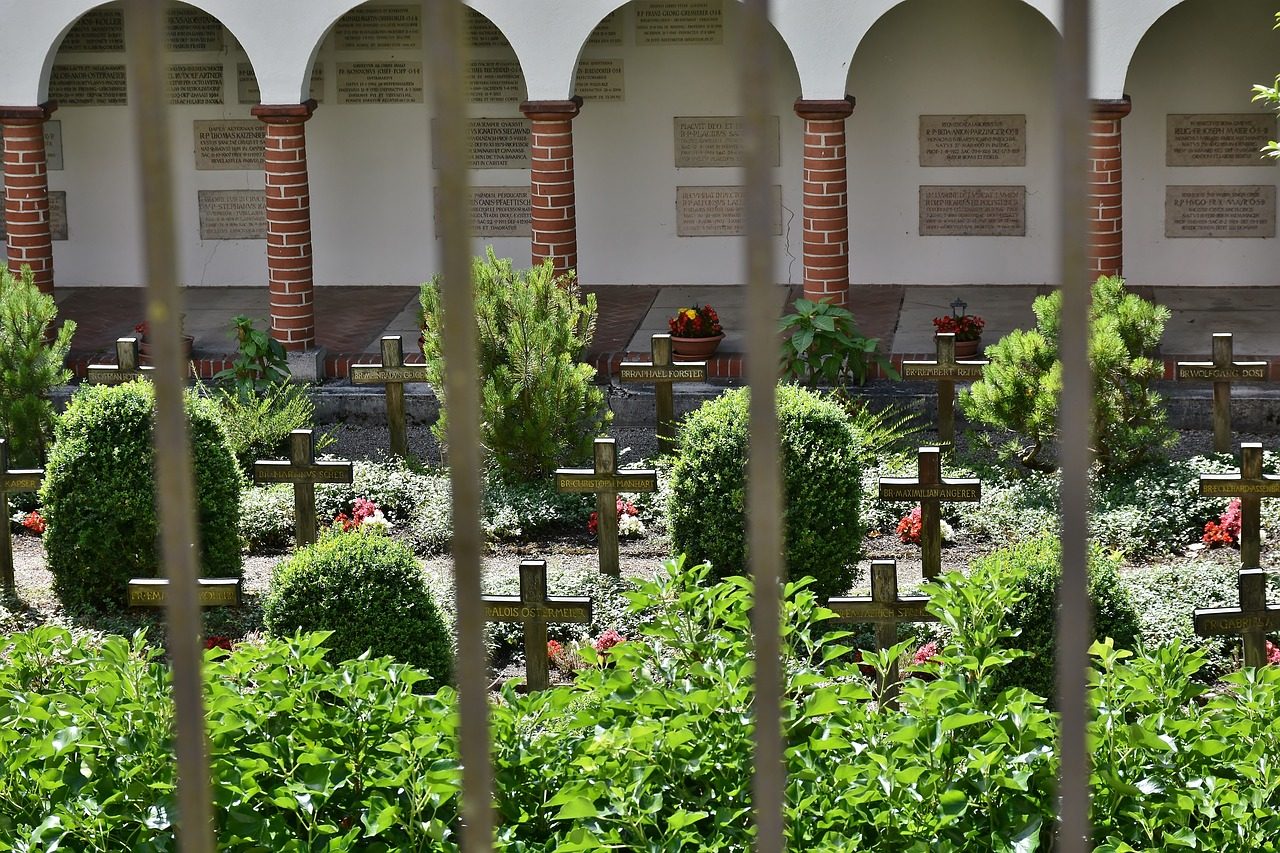 Cimitero di Lomazzo, mancano i loculi