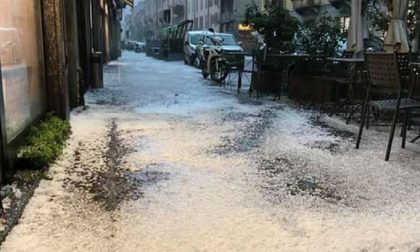 Maltempo a Como: una grandinata imbianca la città. FOTO