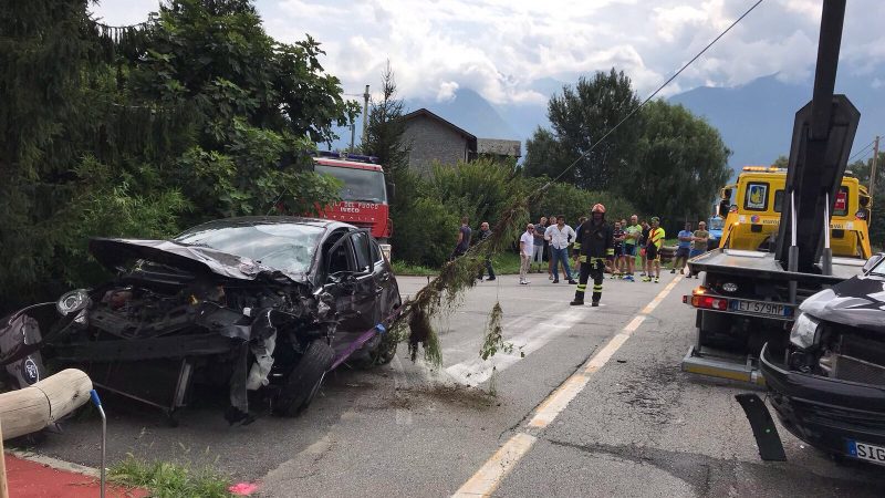 Maxi incidente a Sorico: dieci persone coinvolte