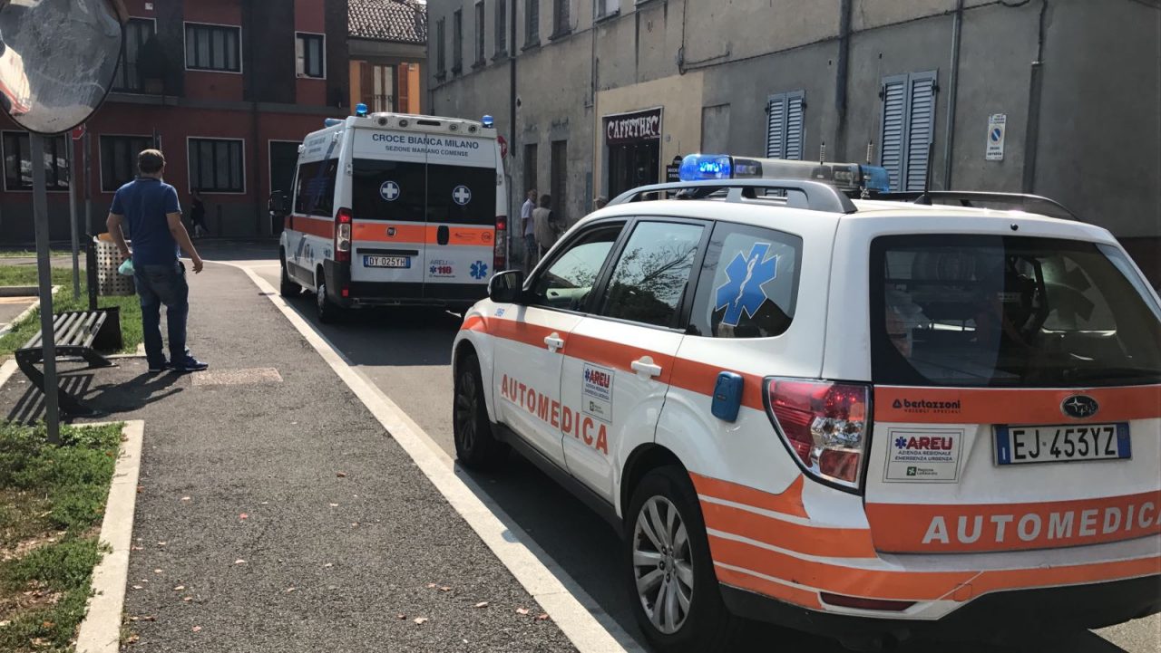 Ambulanza a Mariano. Uomo trovato a terra