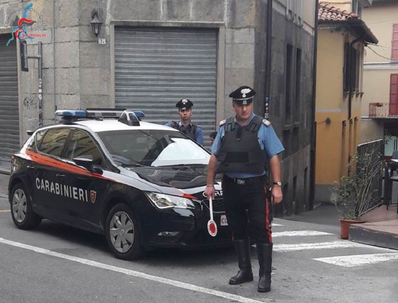 Aggredisce i Carabinieri: arrestato 25enne a Cantù
