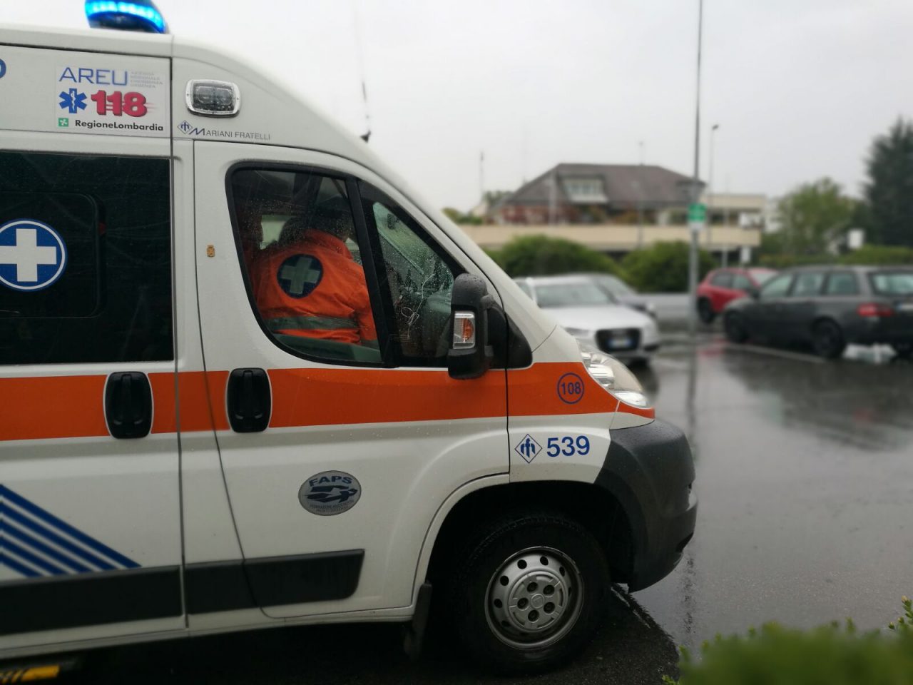 Malore al Gigante di Mariano, arriva l’ambulanza