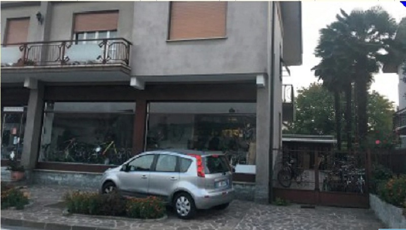 Tentato furto a Lurate Caccivio: una giovane mette in fuga i ladri