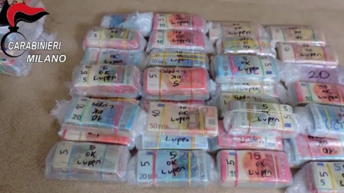 VIDEO – Traffico internazionale di droga e corruzione. Giro di estorsioni a Cantù: tutti gli aggiornamenti