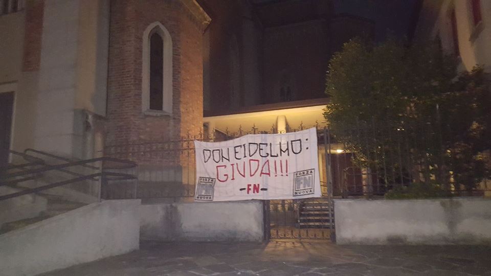 Striscione di Forza Nuova contro don Fidelmo