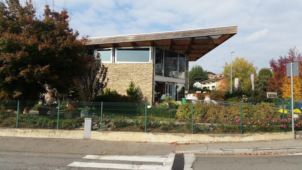 Rapina Cantù: spari al Garden di Mirabello