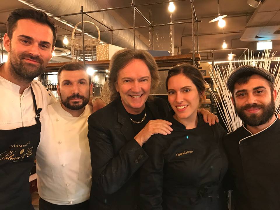 Marianese incontra Red Canzian a una cena vegana. “Un vero artista” FOTO