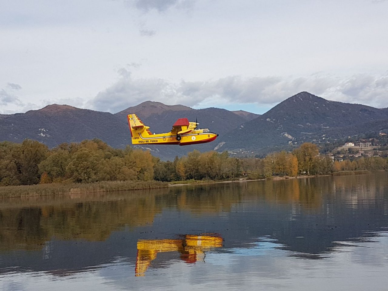 Incendio Tavernerio: bruciati 40 ettari