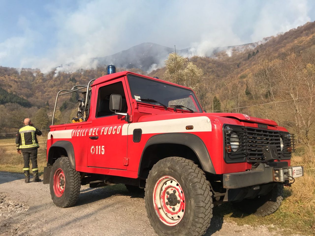 Precipita in una scarpata a Pellio: mobilitazione di soccorsi