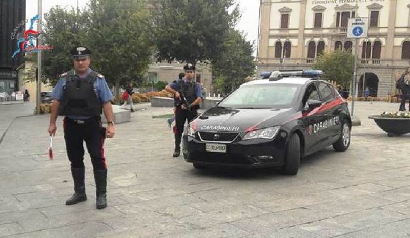 Arrestato a Cantù: incendiava i sacchetti dell’immondizia in centro