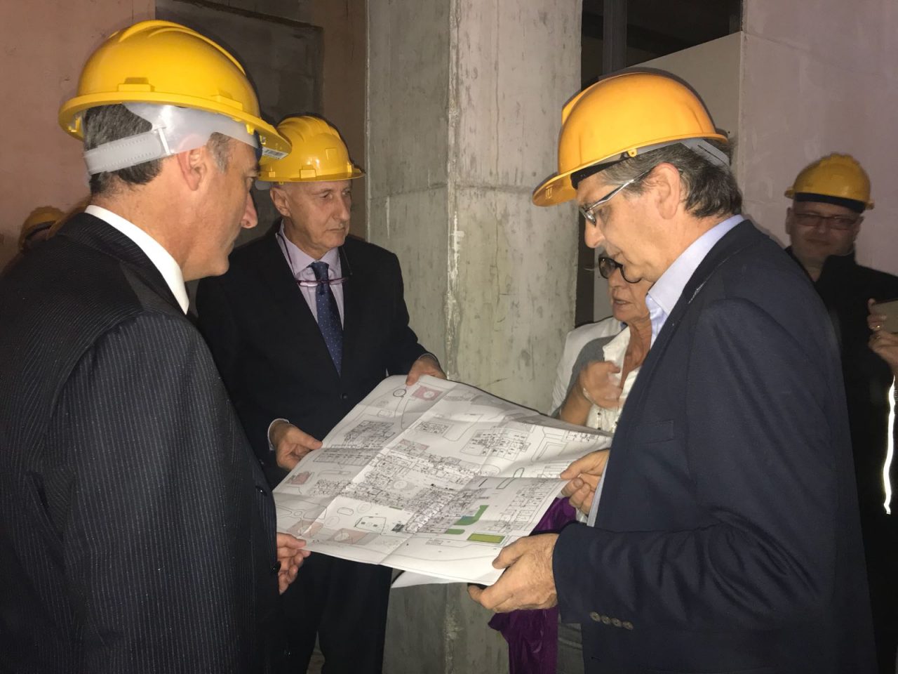 L’assessore Gallera in visita all’ospedale di Cantù. VIDEO
