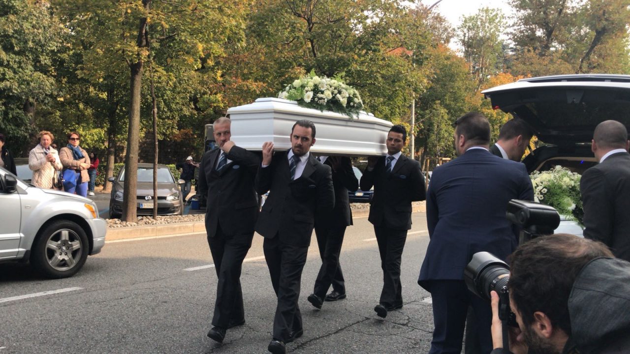 Como funerale per i 4 bimbi morti nell'incendio