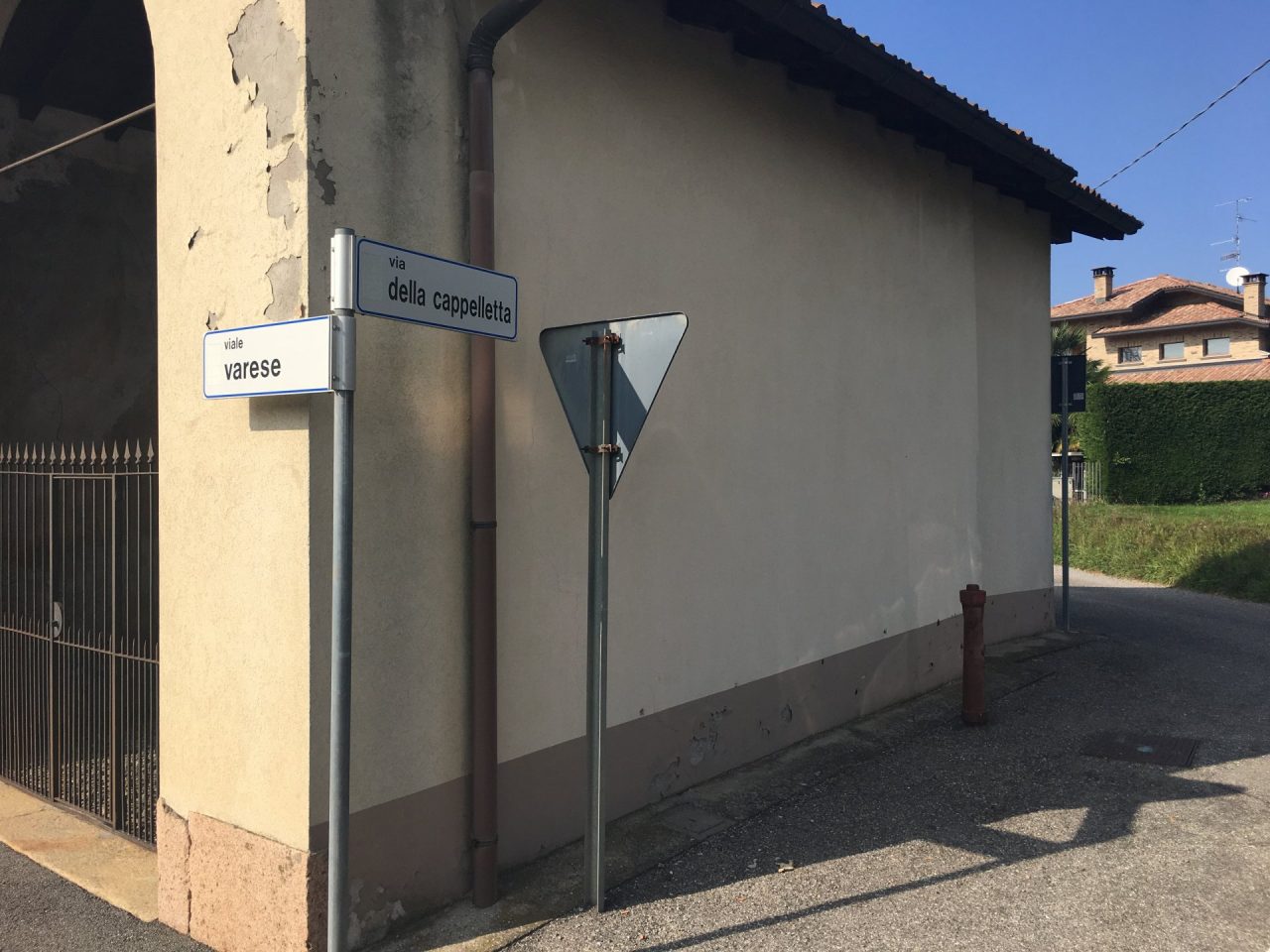 Terrore a Binago, coppia sequestrata in casa e rapinata