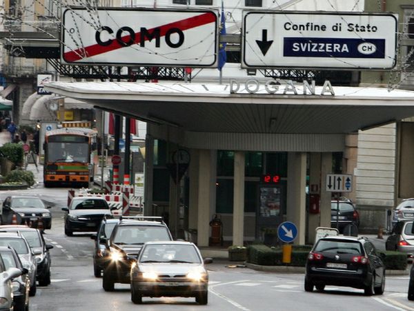 Parcheggi Ponte Chiasso, De Santis: “In Comune una petizione da marzo 2018”