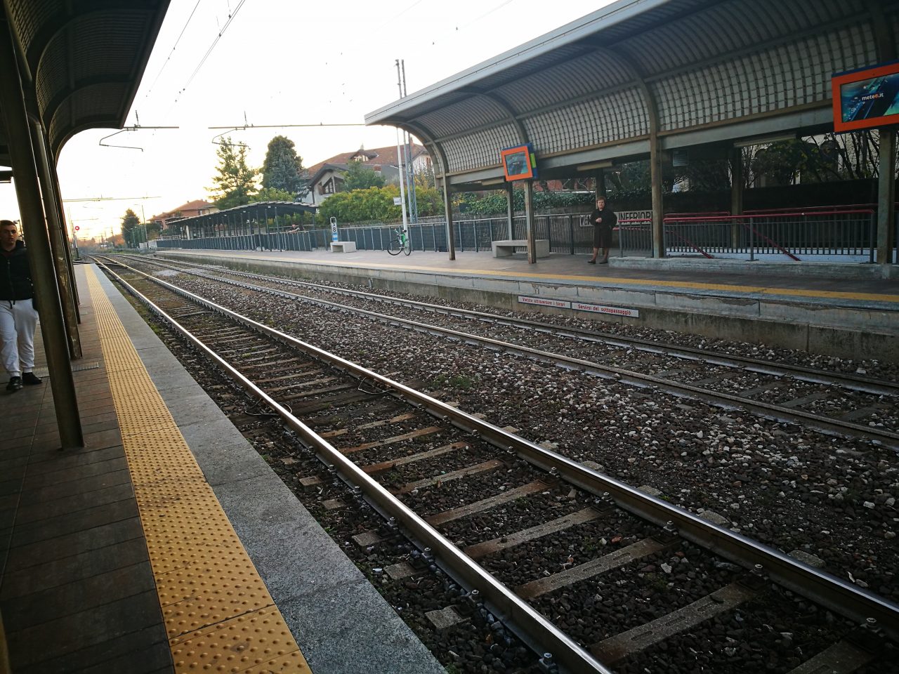 Persona travolta dal treno FOTO e VIDEO