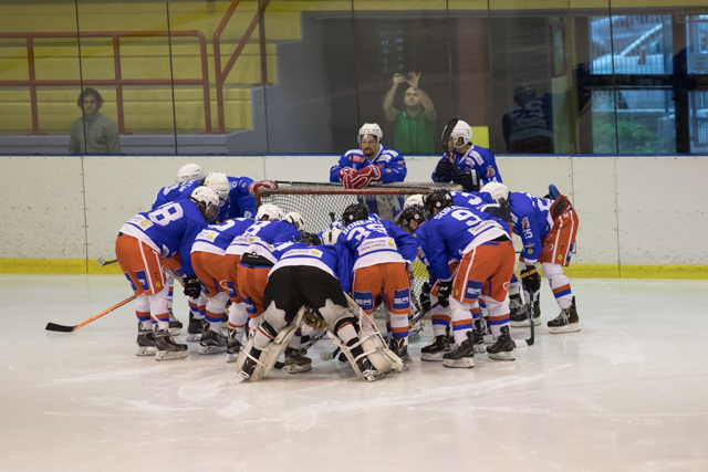 Hockey ghiaccio weekend nero per Como