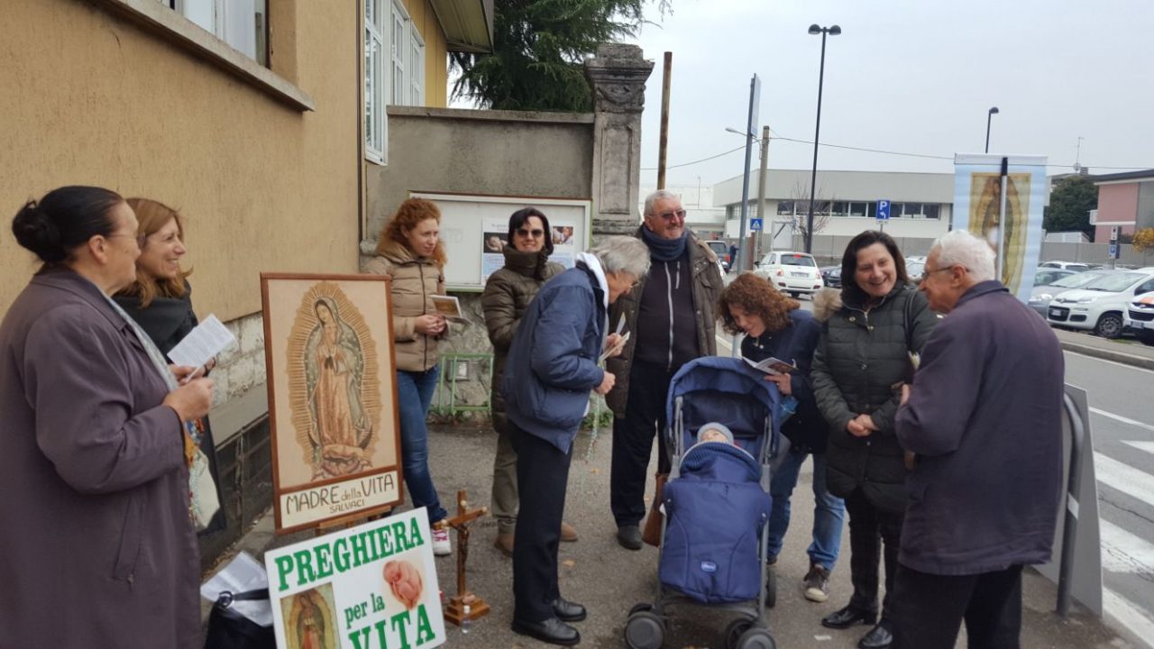 Manifestazione anti aborto ed autanasia a Cantù