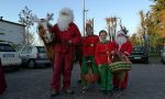 Babbo Natale pattinatore in piazza Roma