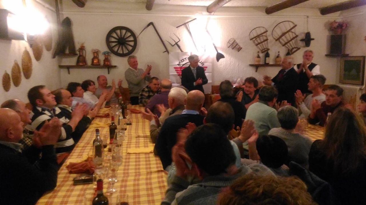 Moto club Asso in tanti alla cena sociale