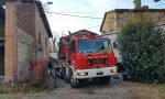 Camion incastrato ad Alzate FOTO