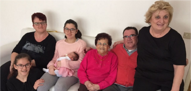 Famiglia da record a Eupilio arrivata alla quinta generazione STORIE DEL 2017