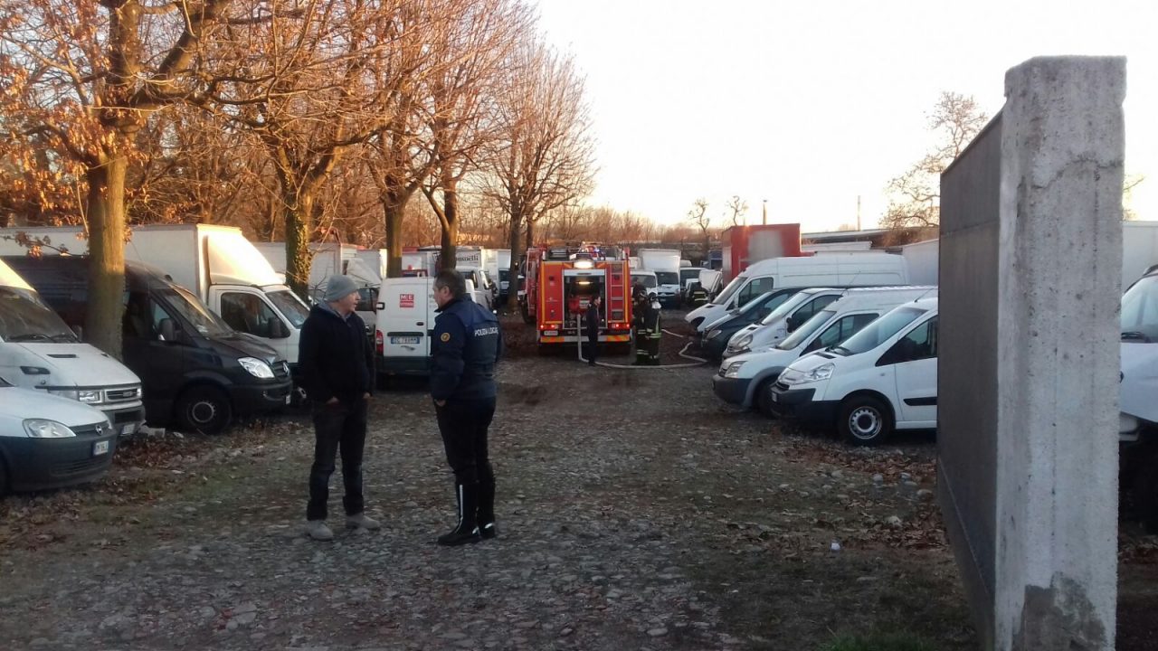 Imbarcazione prende fuoco