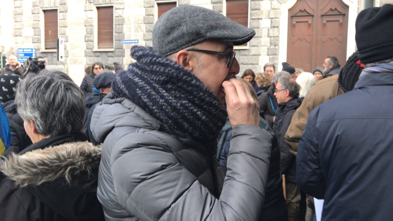 Raccolta di cibo per i senzatetto