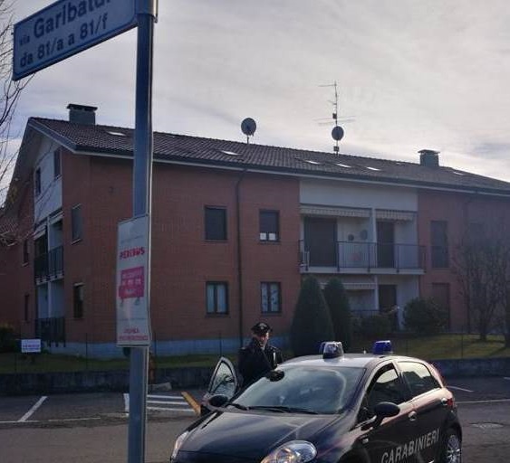 Atti persecutori nei confronti dei vicini, arrestato 60enne