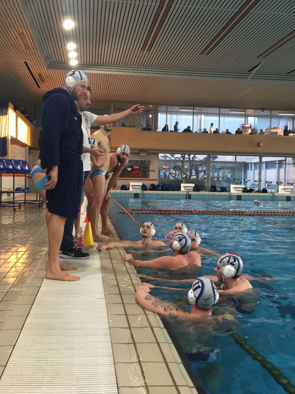 Como Nuoto torna alla vittoria in Sardegna