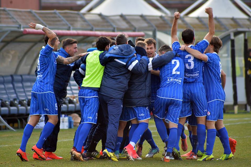 Como Calcio azzurri avanti tutta e 2° posto nel mirino