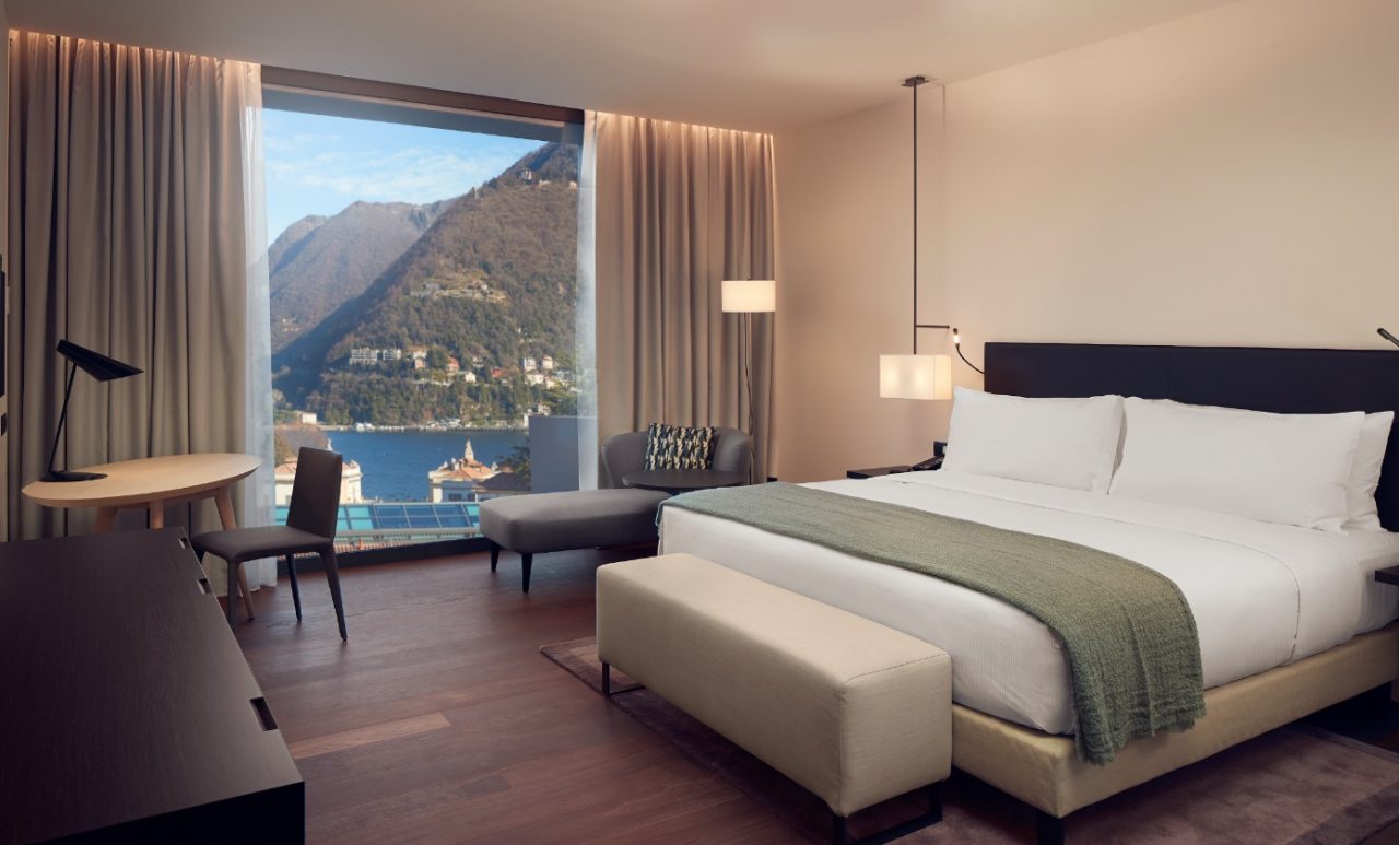 hilton lake como