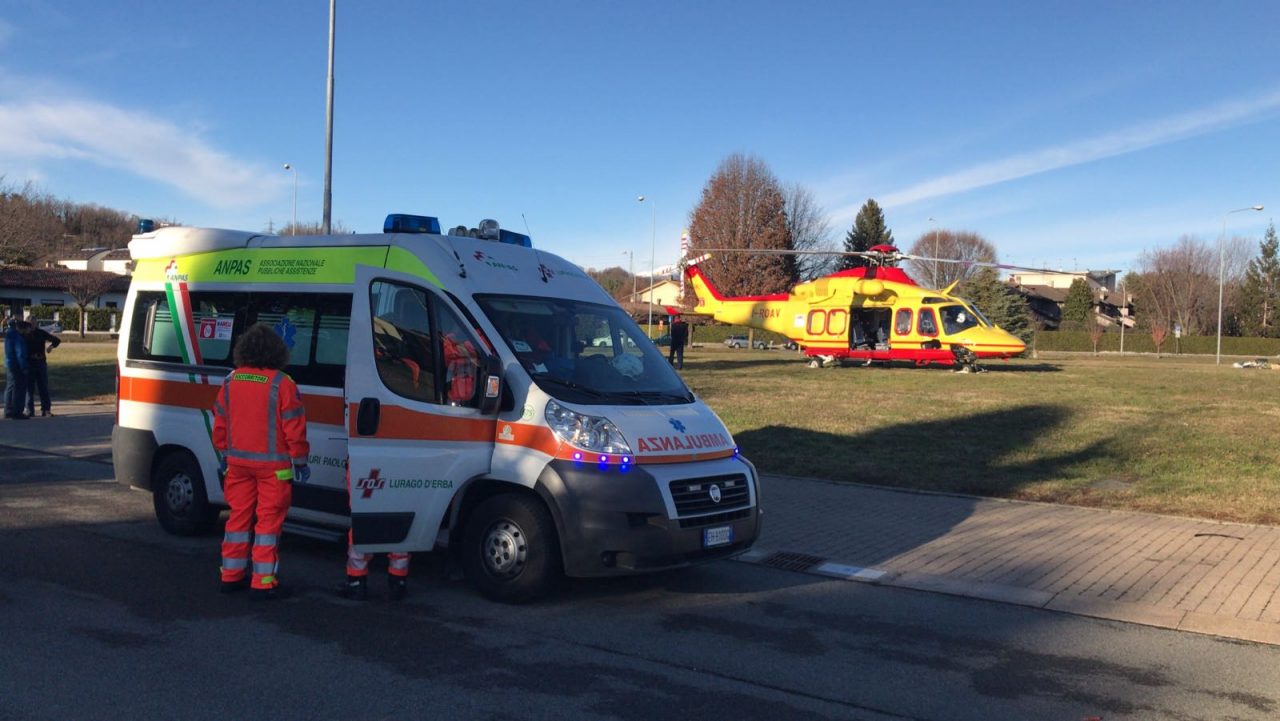 Travolto da un’auto grave anziano FOTO e VIDEO