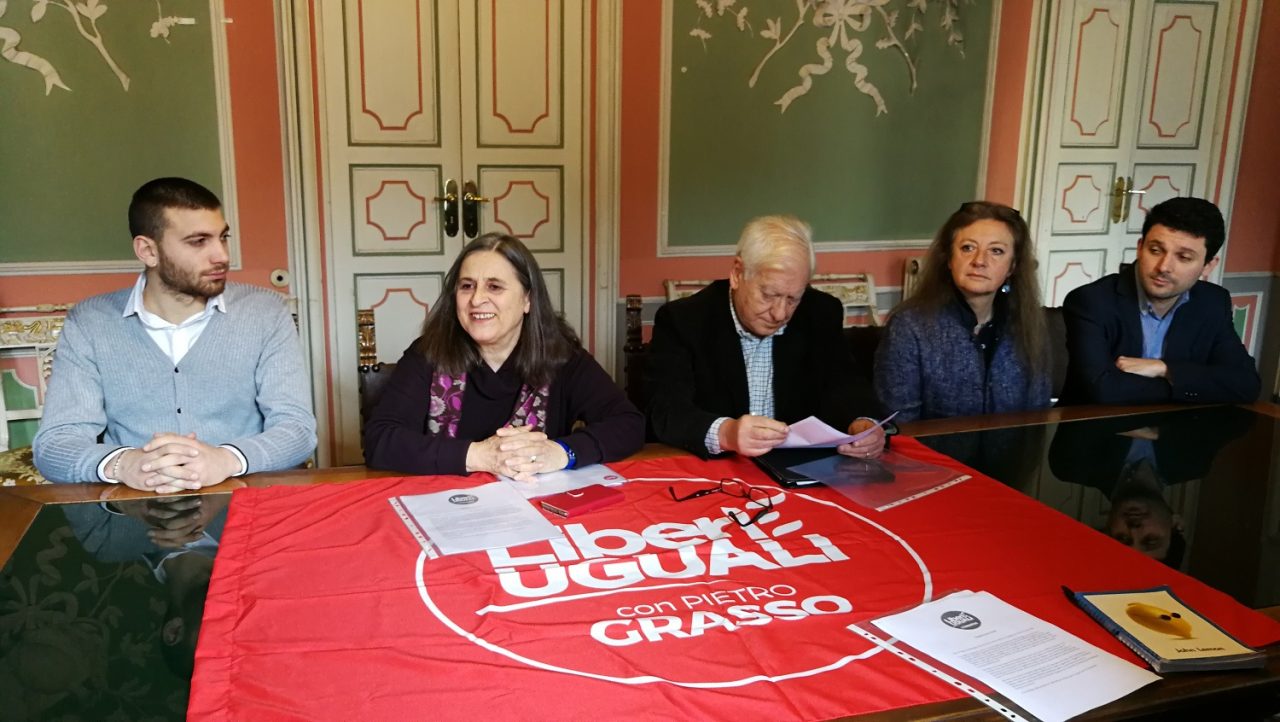 Liberi e Uguali presenta i candidati comaschi. Intanto è corsa alla raccolta firme… FOTO E VIDEO